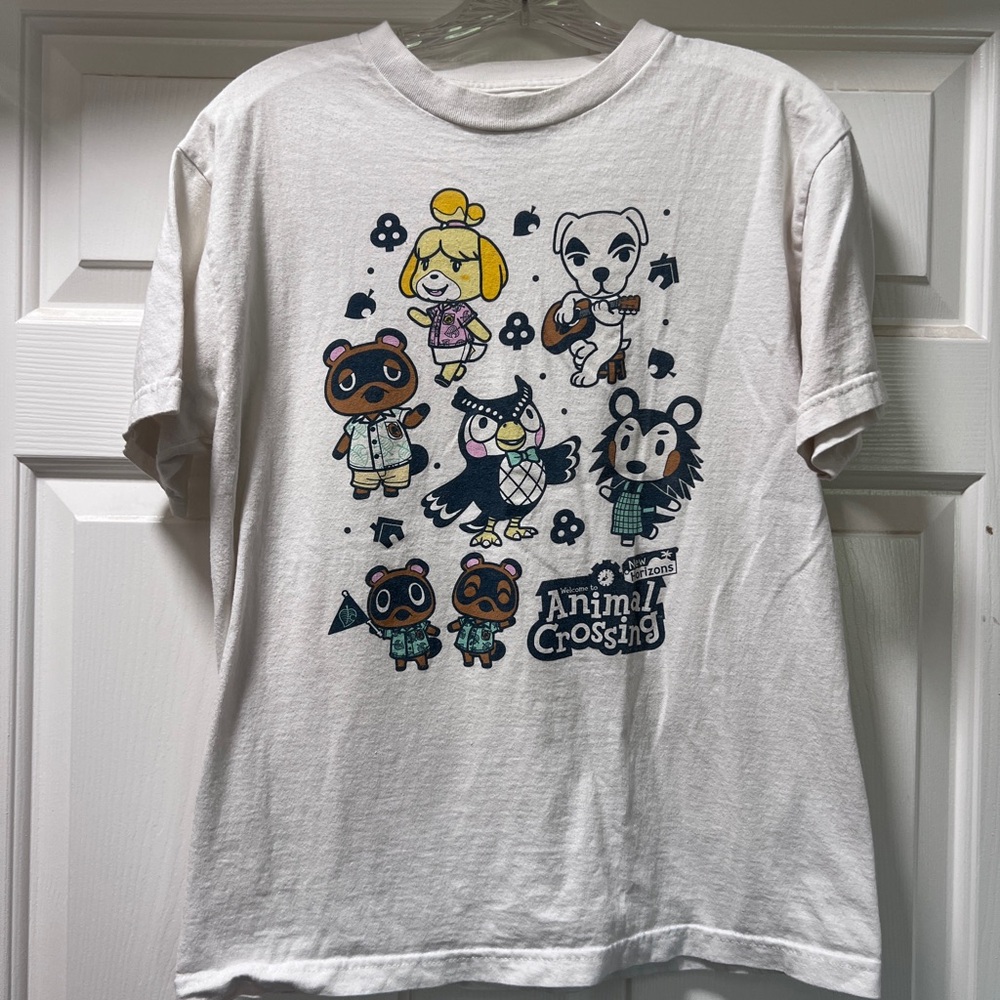 2 Animal Crossing T-Shirts white and black